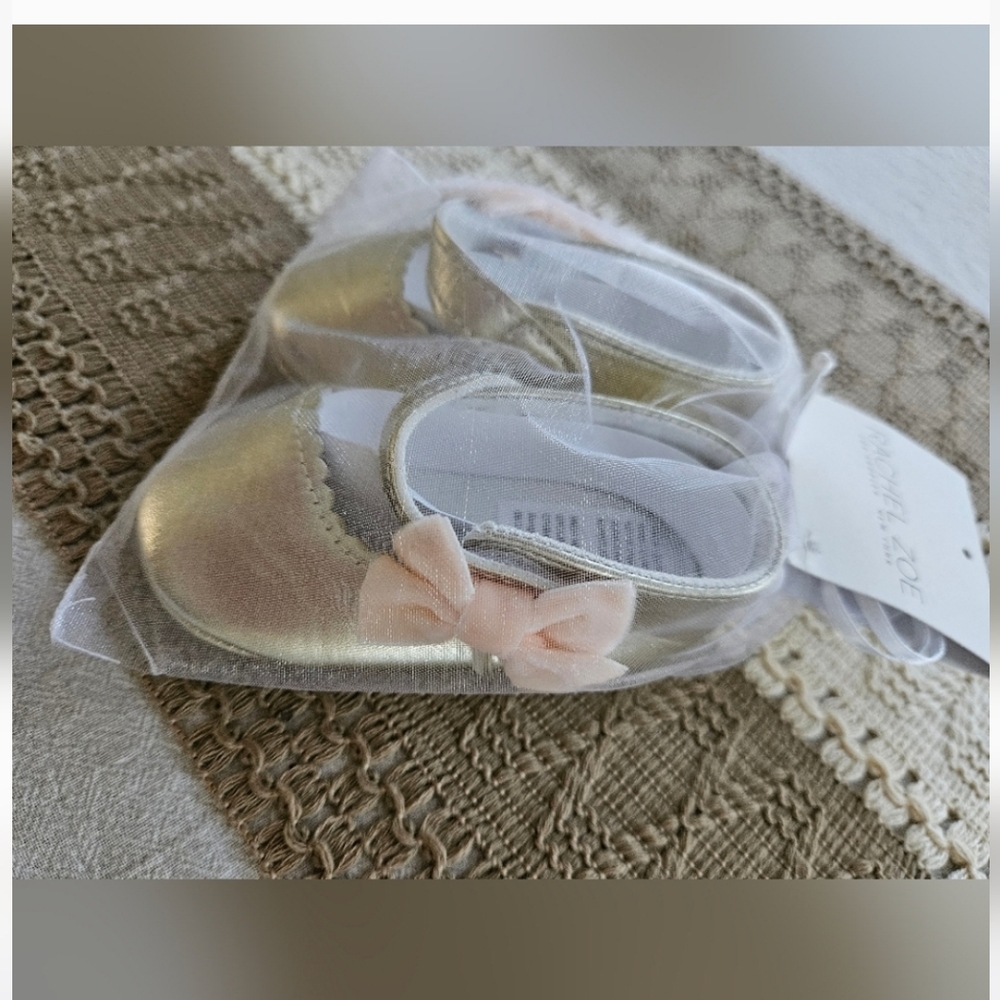 Rachel Zoe Gold Baby Shoes with Pink Bows Brand New Sz 1